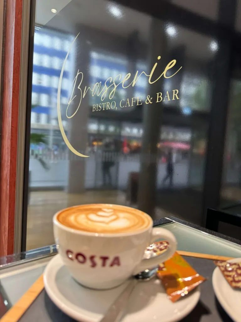 Cappucino in gemütlichem Ambiente